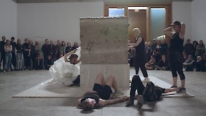 Carsten Saeger, Eröffnungs-Performance&quot; Exercicses for am Monument&quot;, 2018