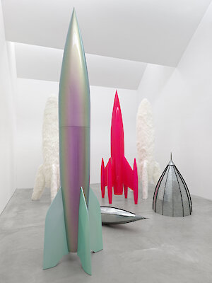 Sylvie Fleury, Shoplifters from Venus, Installationansicht Kunstmuseum Winterthur, 2023 Courtesy: Künstlerin / Kunstmuseum Winterthur, Foto: Annik Wetter